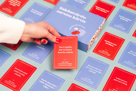 Sakāmvārdu sarunu kārtis